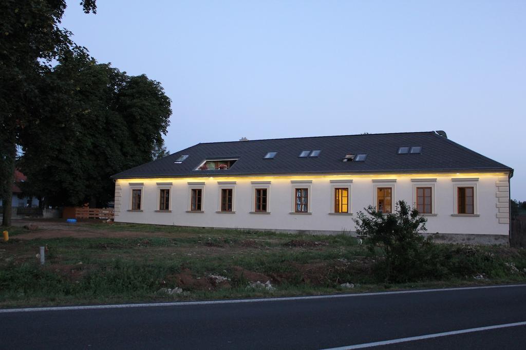 Bílý Beránek Hotel Hladov Exterior foto